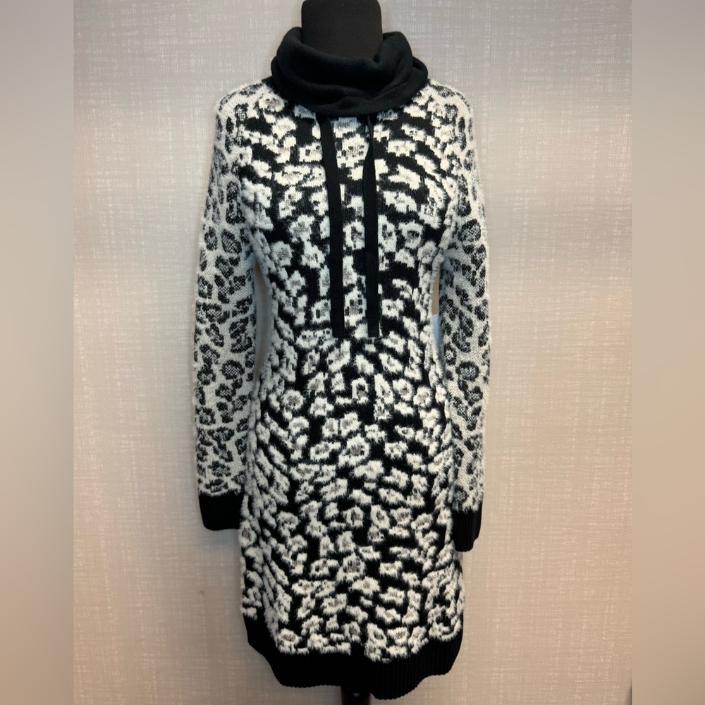 LEOPARD KNIT JACQUARD DRESS